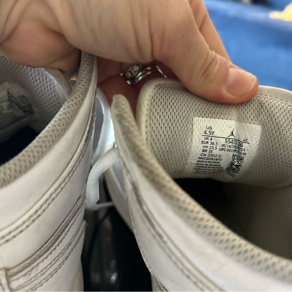 Youth Air Force 1s size 4.5Y